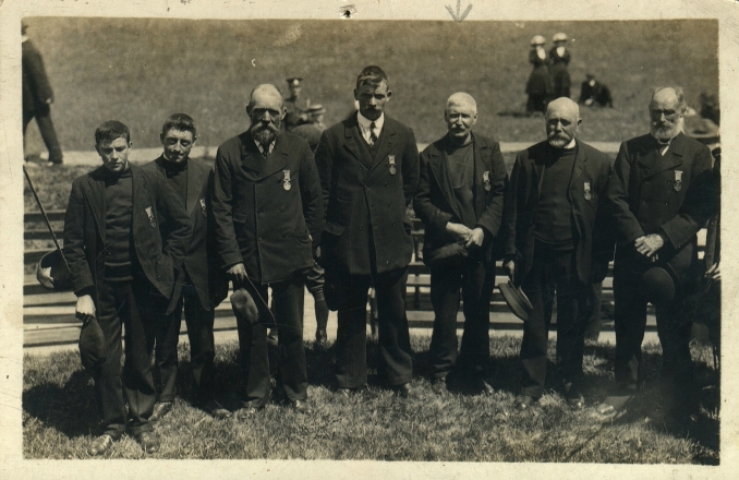 The crew of the Wanderer receiving their medals on Tynwald Day 1915