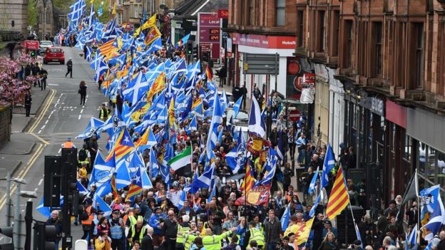 Glasgow march in support of independence