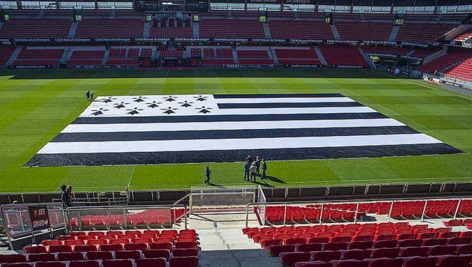 Largest Breton flag in the world. Image from Ouest-France